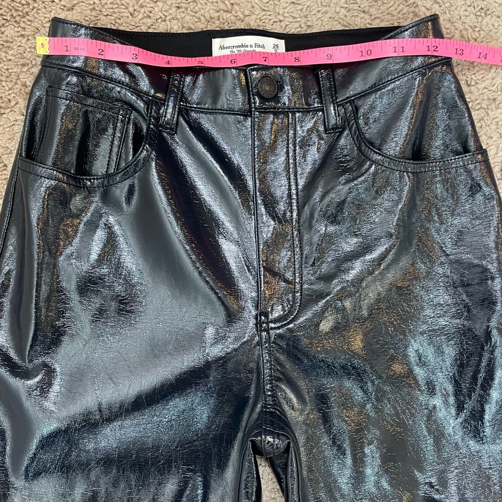 Abercrombie & Fitch The 90s Straight Ultra High Rise Shiny Vegan Leather Pants - Picture 10 of 16